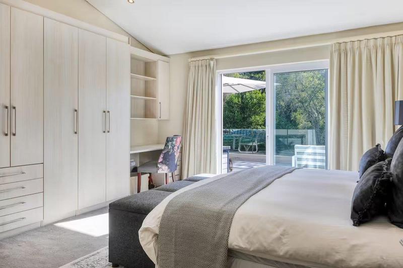 6 Bedroom Property for Sale in Constantia Western Cape